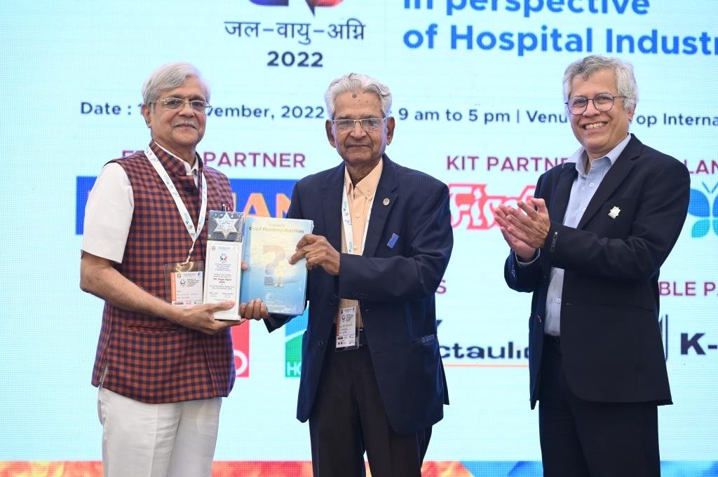 Felicitation of Keynote Speakers & Consultants